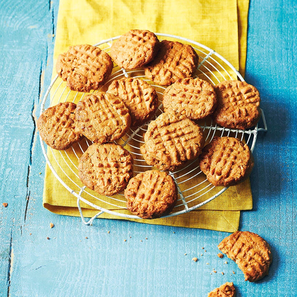 Photo of 3-ingredient peanut butter cookies by WW