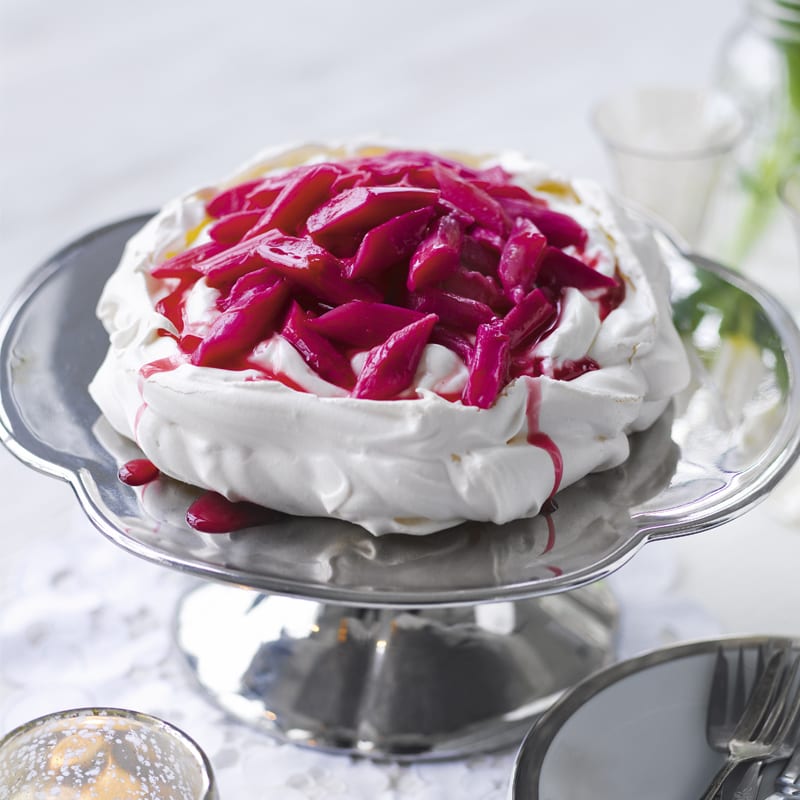 Photo of Easter pavlova with rhubarb & ginger by WW