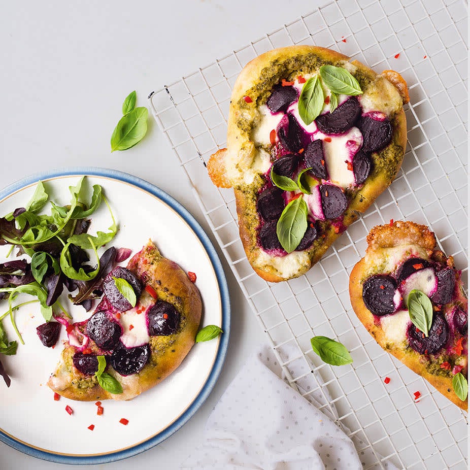 Photo of Beetroot, mozzarella & naan pizza by WW