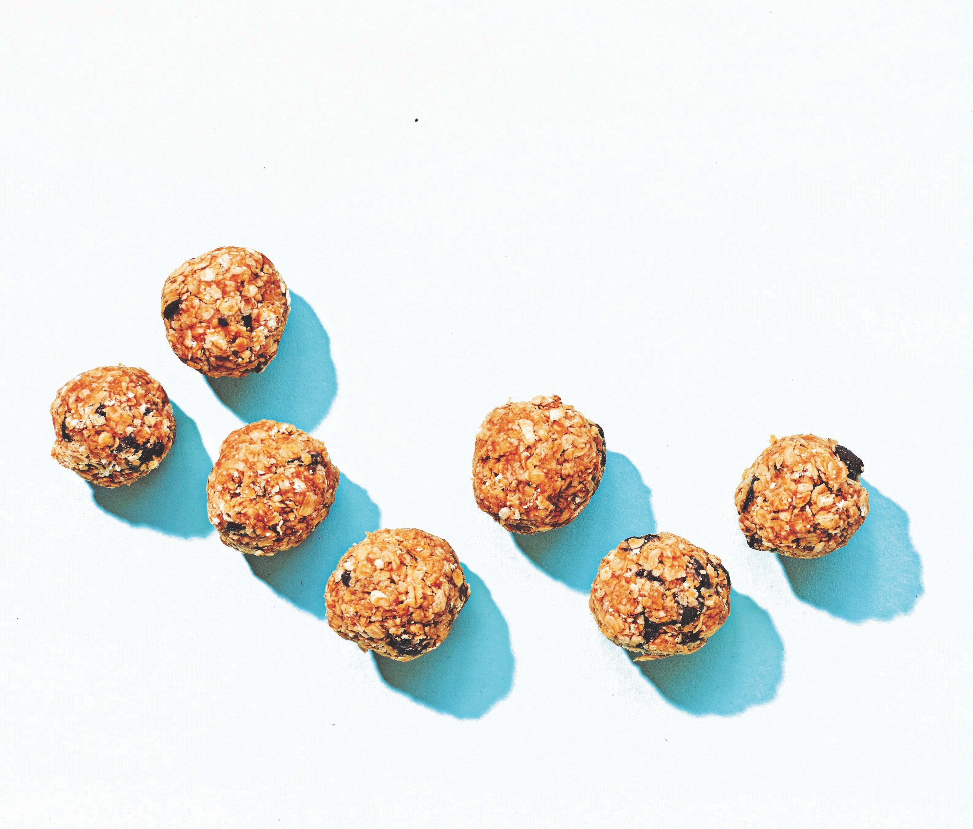 Photo of Chocolate & peanut butter snack balls by WW