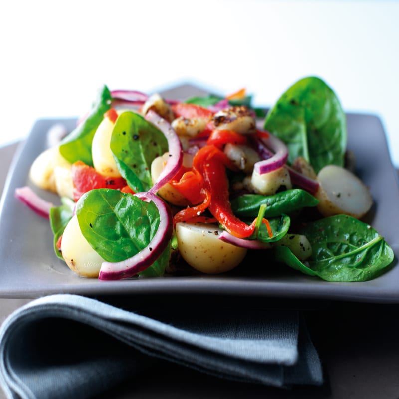 Photo of Spinach, halloumi & red pepper salad by WW