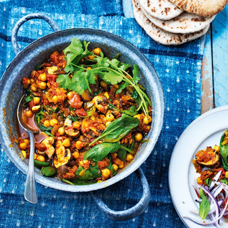 Chestnut mushroom, spinach & chickpea curry | Healthy ...